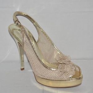 GUESS!! HILLERI GOLD FABRIC PLATFORM HEELS